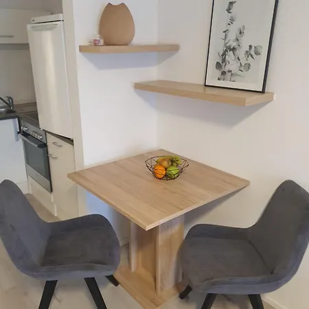 Majvermietung アパート ゾースト